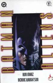 Batman Versus Aliens (Edição Encadernada)